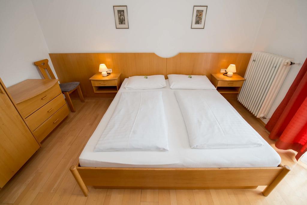 Hotel Lipeter & Bergheimat Вайсензее Екстериор снимка